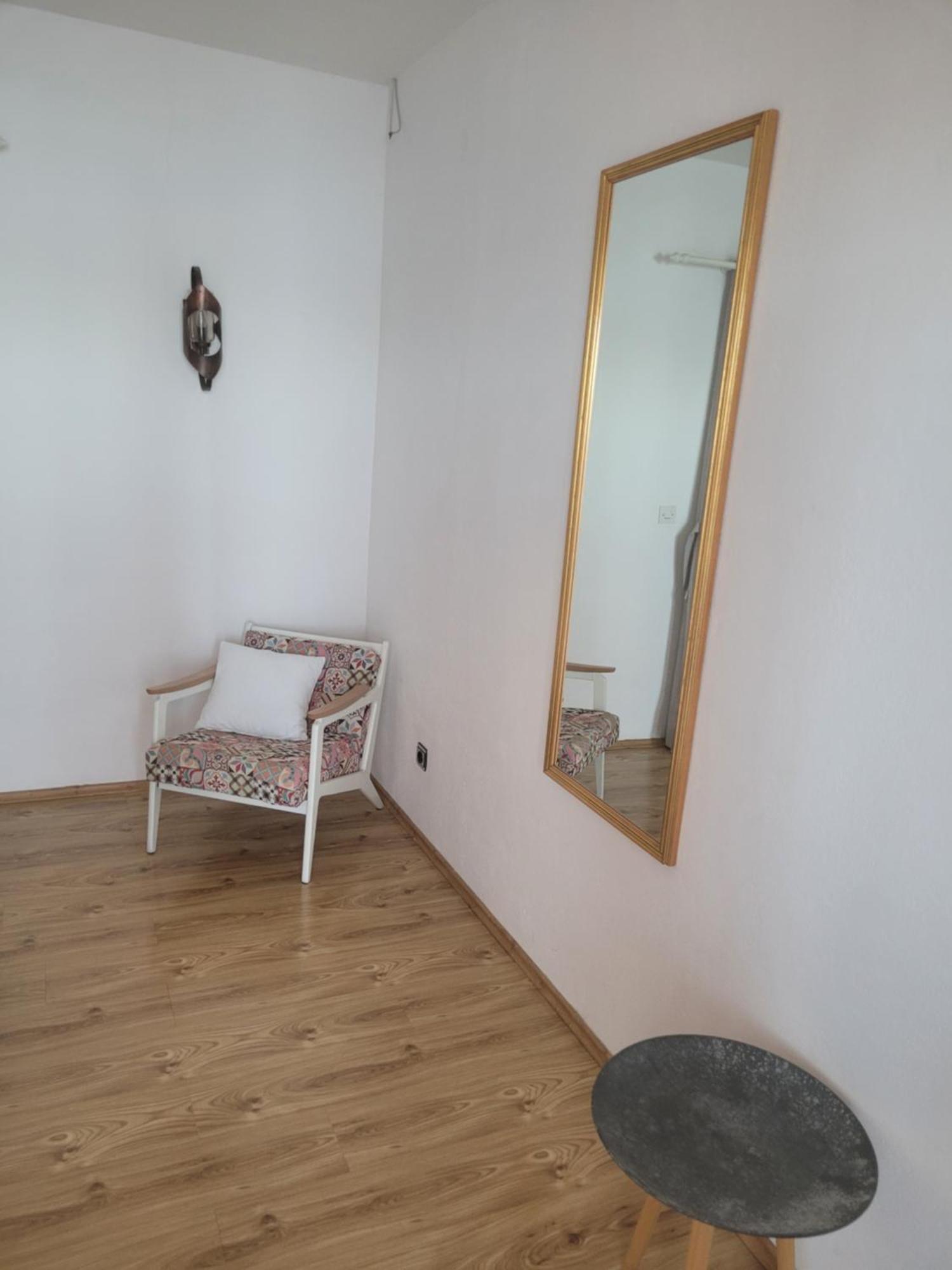 Apartments Coko Omis Ruang foto